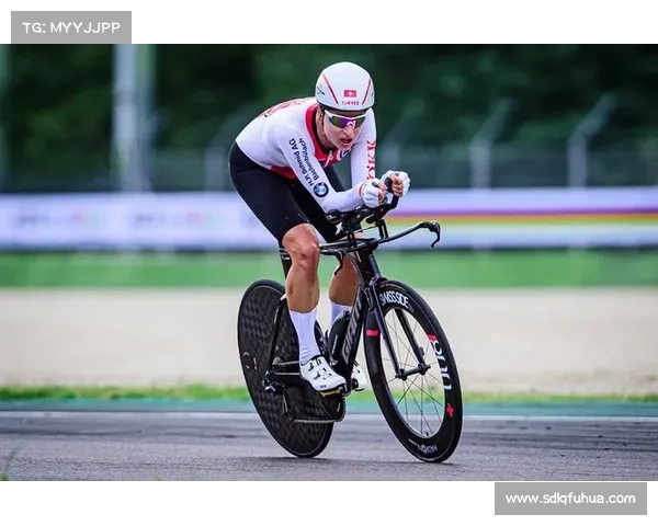 安娜·范德布雷根：女子环法史上首位连续两届冠军